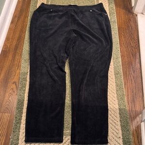 BNWT Women’s Black Corduroy Pants Size Large